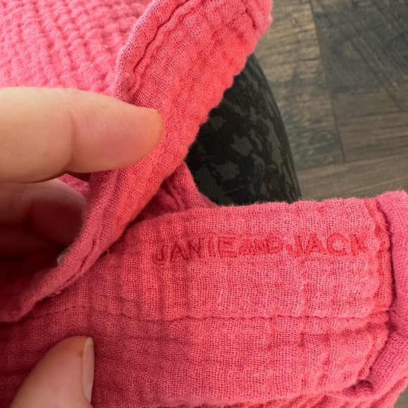 Janie and Jack Boys Red Gauze Roll-Cuff Shirt (Size 4) - Picture 5 of 5